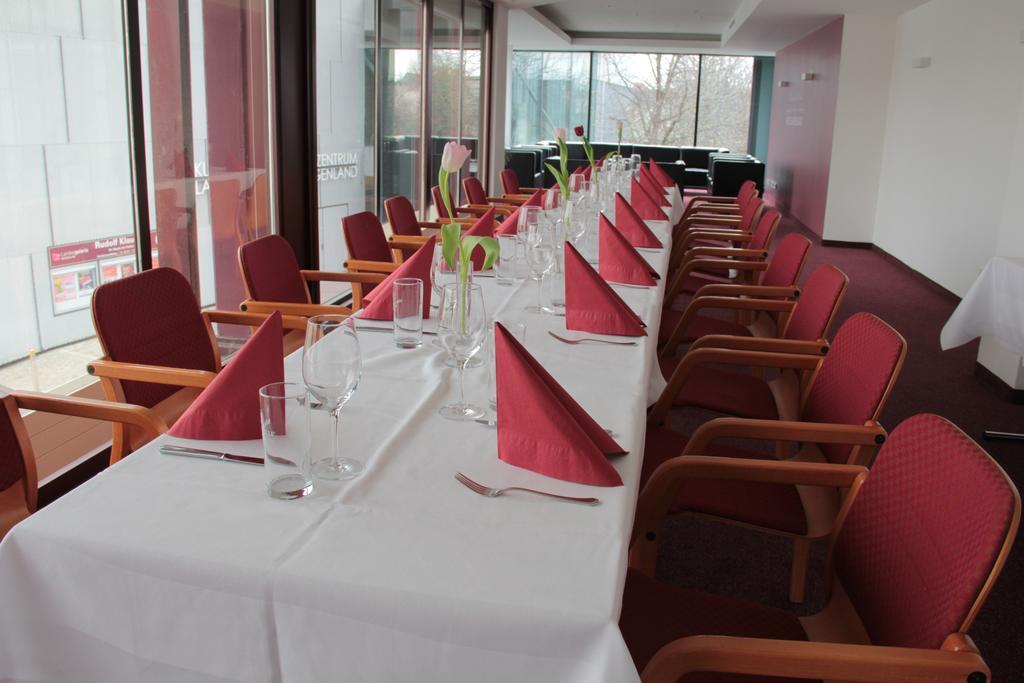 Hotel Burgenland 아이젠슈타트 외부 사진