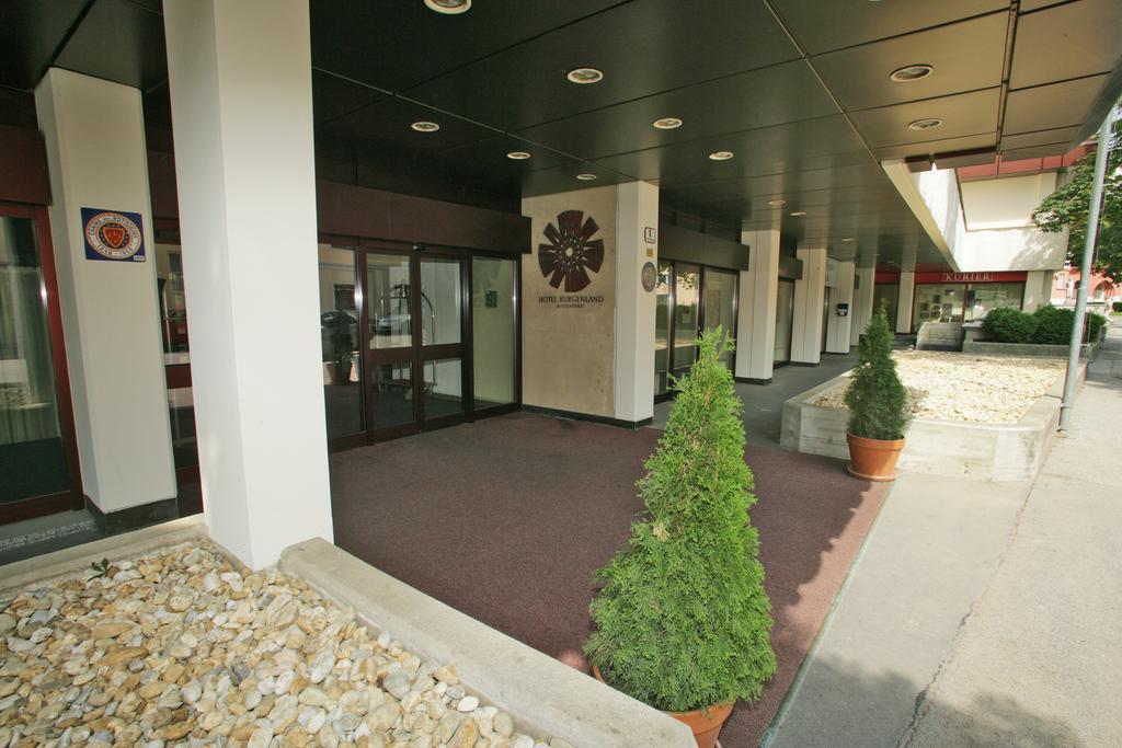Hotel Burgenland 아이젠슈타트 외부 사진